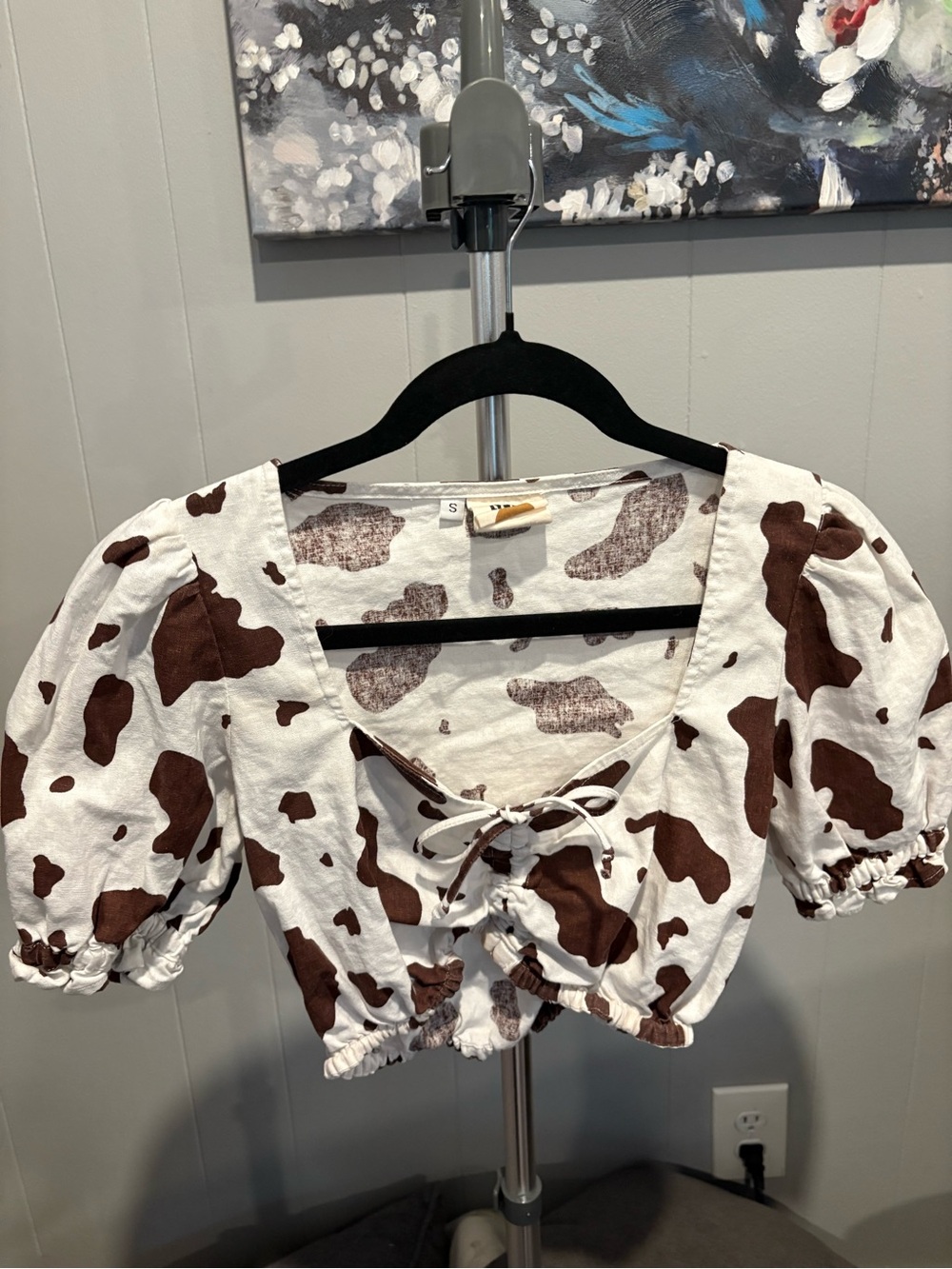 LYKKE WULLF Tie-Front Cow-Print Crop Top in White & Brown